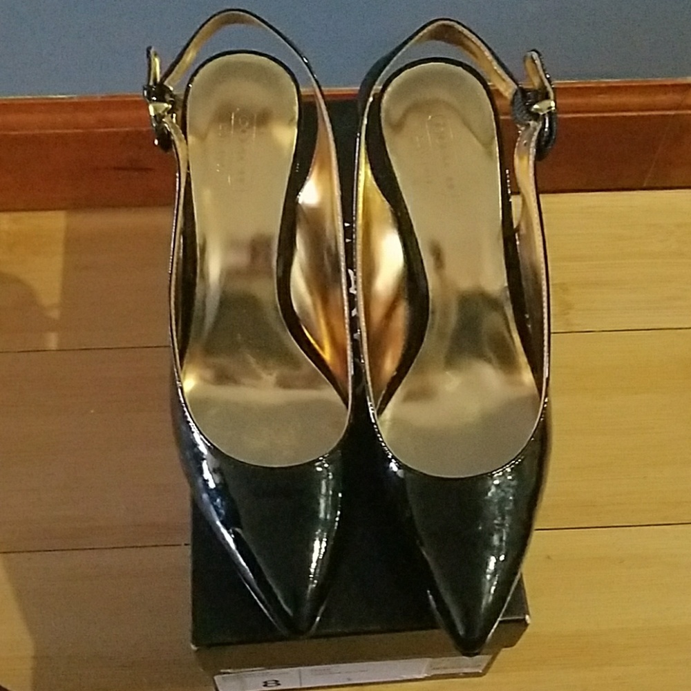 Shoes - Picture 4 of 5